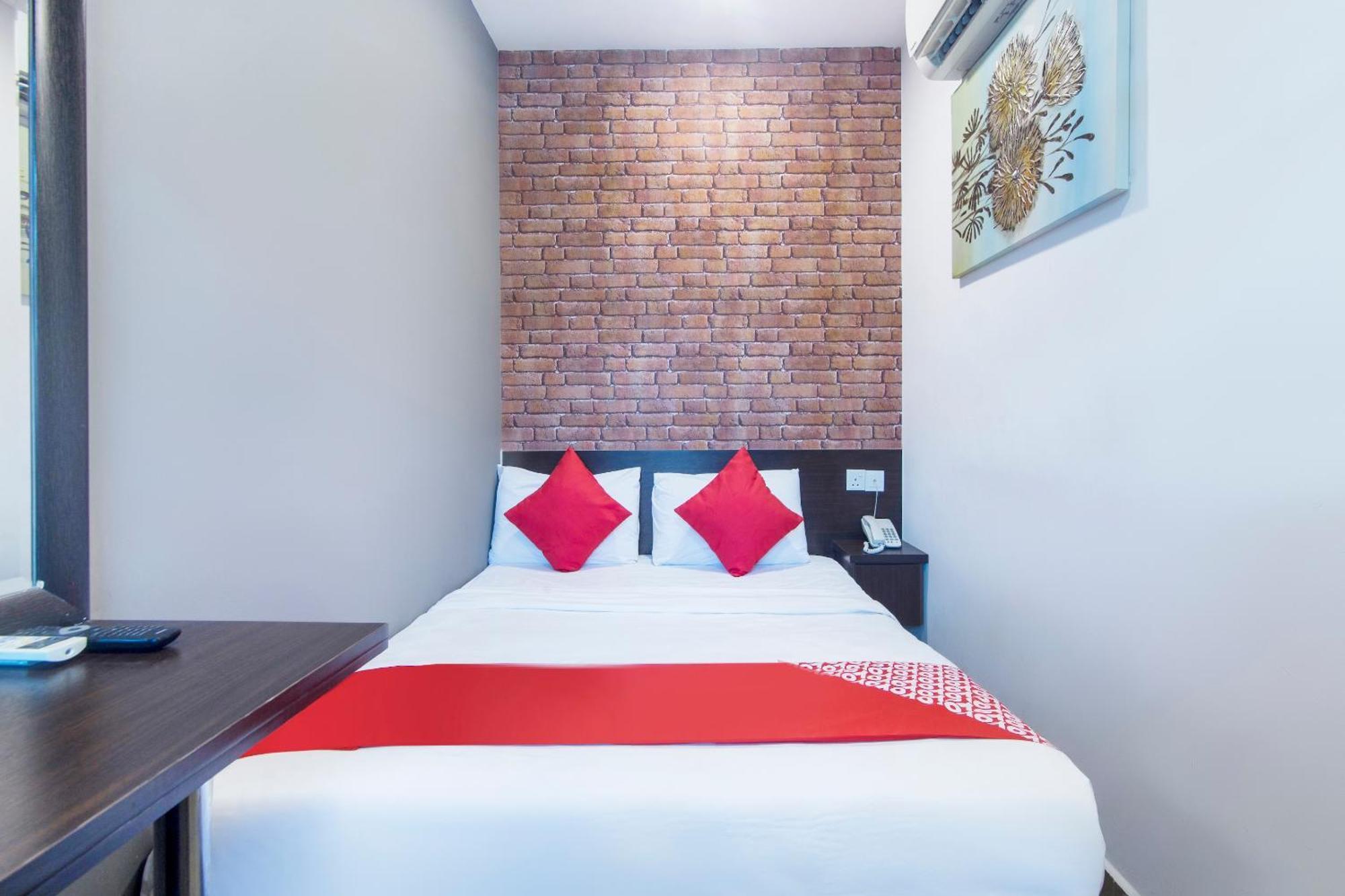 Oyo 876 Hotel Sanctuary Петалинг-Джая Экстерьер фото