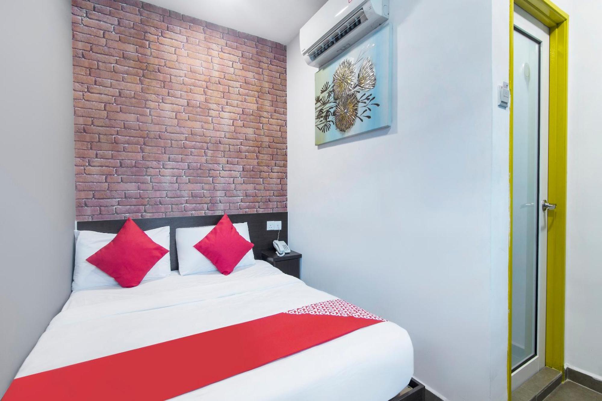 Oyo 876 Hotel Sanctuary Петалинг-Джая Экстерьер фото