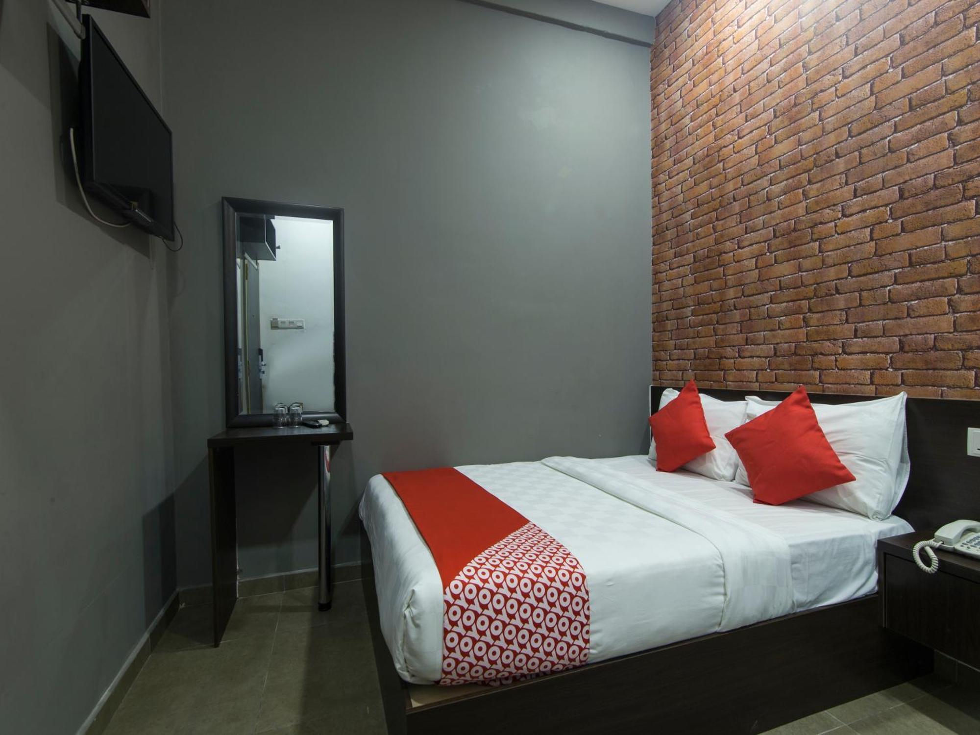 Oyo 876 Hotel Sanctuary Петалинг-Джая Экстерьер фото