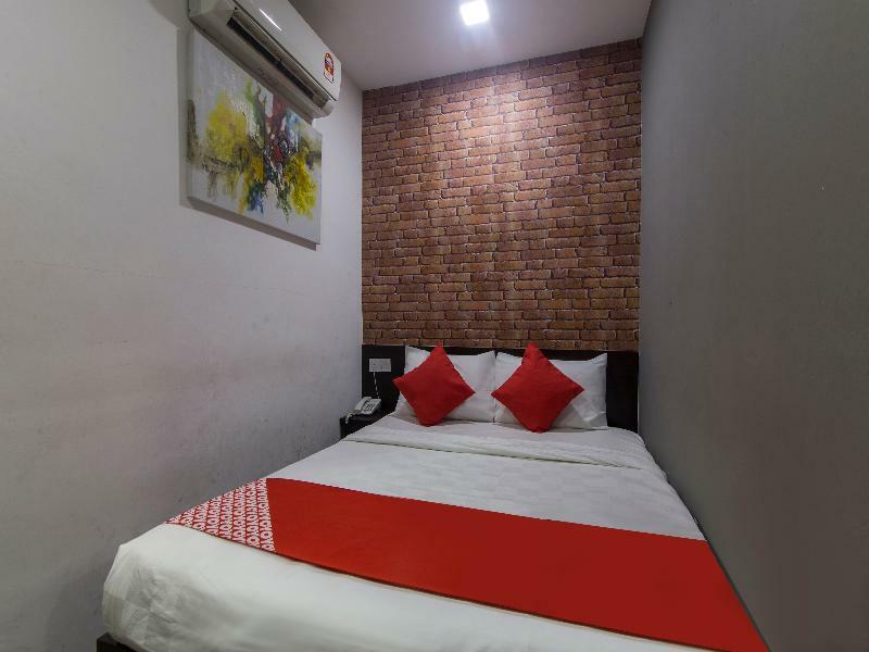 Oyo 876 Hotel Sanctuary Петалинг-Джая Экстерьер фото